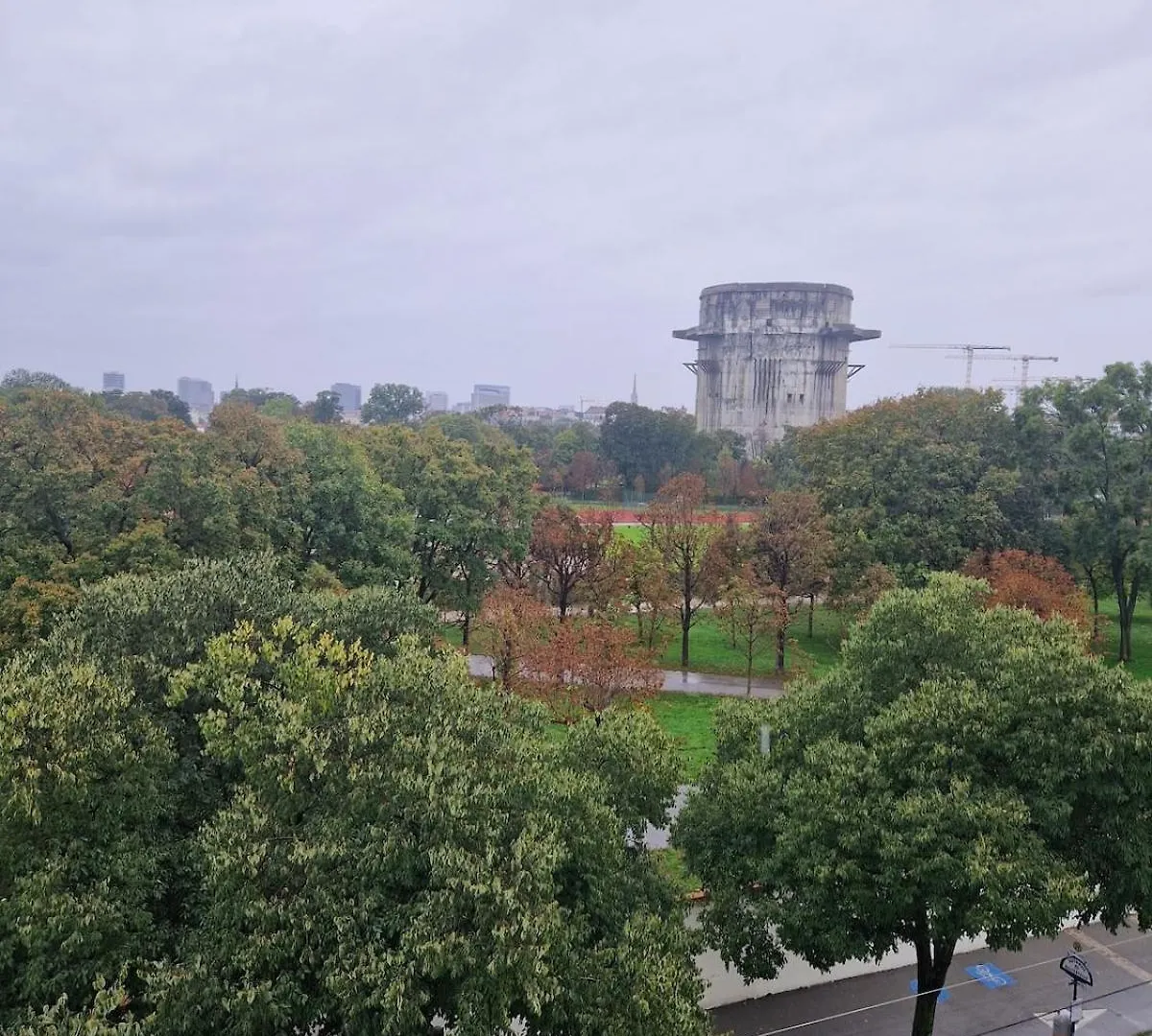 Beautiful Flat Overlooking A Great Park Vienna Austria