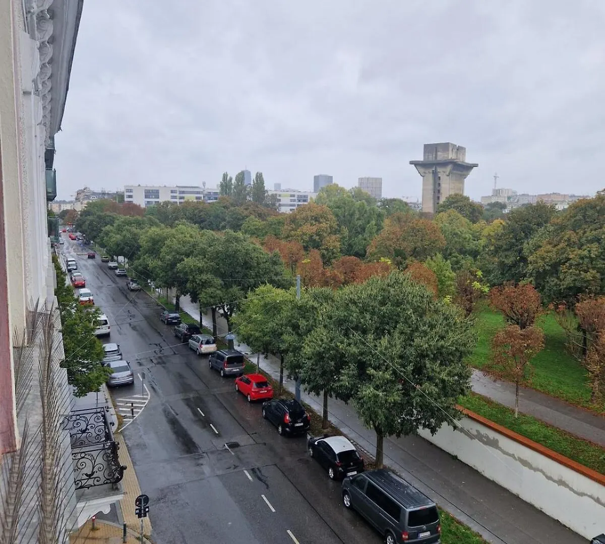 Apartment Beautiful Flat Overlooking A Great Park Vienna